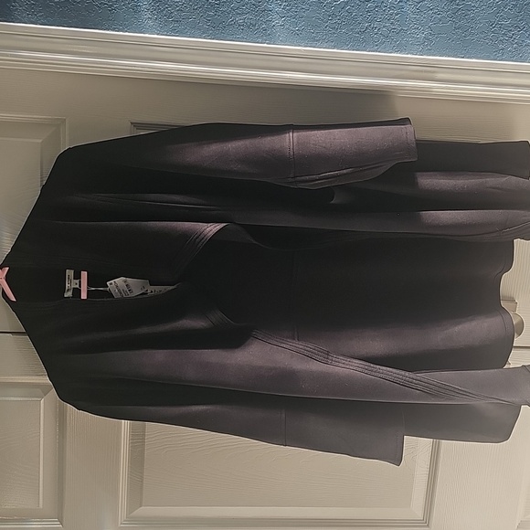 Elegant NWT MAX STUDIO Draped Collar Scuba Jacket Black 1X - Picture 7 of 14